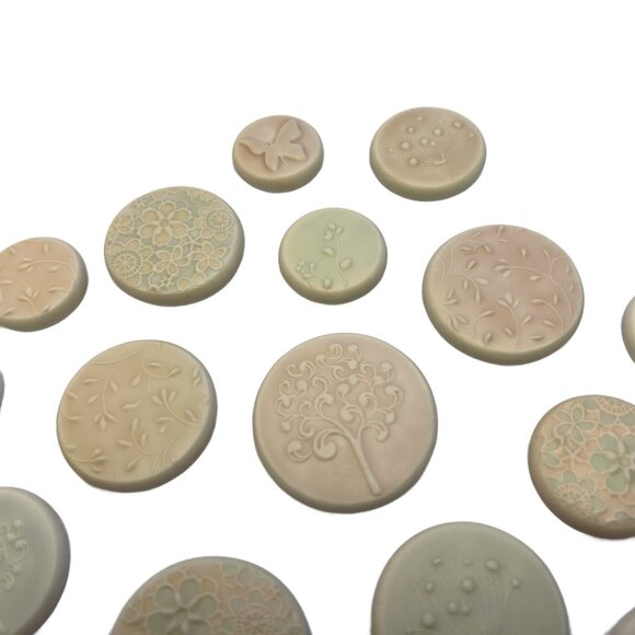 20 Magnets Floral Flower Nature Handmade Polymer Clay Multicolor Muted Pastel - Picture 1 of 9